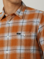 Lee Men European Collection Leisure Button Down Shirt Caramel Clothing 480T941 - Image 4