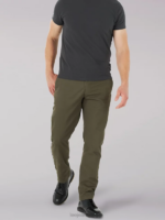 Lee Men Extreme Motion MVP Relaxed Fit Flat Front Pant Forest Clothing 480T754