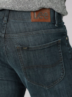 Lee Men Extreme Motion MVP Straight Fit Tapered Jean Executive Clothing 480T605 - Image 2
