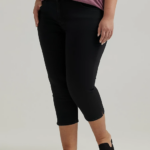 Lee Women Legendary Regular Fit Capri (Plus) Black Clothing 480T451