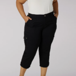 Lee Women Ultra Lux with Flex-To-Go Relaxed Cargo Capri (Plus) Black Clothing 480T450