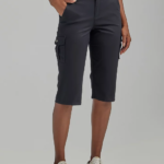 Lee Women Ultra Lux with Flex-to-Go Relaxed Cargo Skimmer (Petite) Black Clothing 480T456