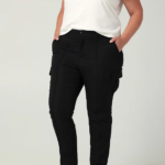 Lee Women Ultra Lux with Flex-to-Go Seamed Cargo Straight Leg Pant (Plus) Unionall Black Clothing 480T233