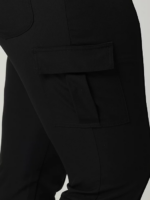Lee Women Ultra Lux with Flex-to-Go Seamed Cargo Straight Leg Pant (Plus) Unionall Black Clothing 480T233 - Image 5